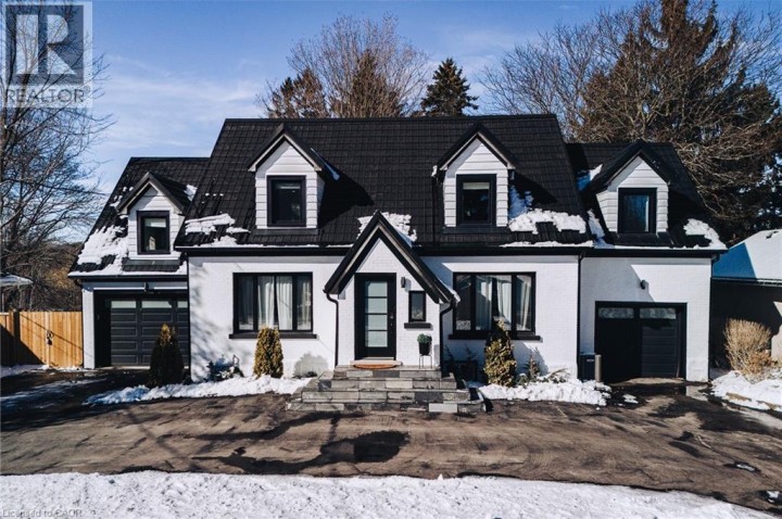 Photo 1 at 62 Lang Crescent, Lexington / Lincoln Village, Kitchener