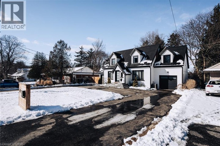 Photo 2 at 62 Lang Crescent, Lexington / Lincoln Village, Kitchener