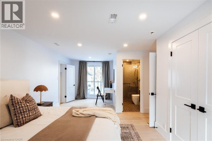 Photo 28 at 62 Lang Crescent, Lexington / Lincoln Village, Kitchener