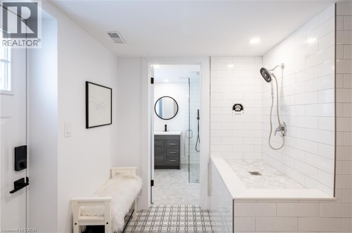 Photo 41 at 62 Lang Crescent, Lexington / Lincoln Village, Kitchener