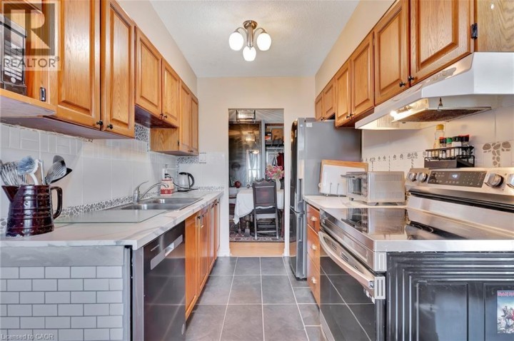 Photo 11 at 503 - 81 Church Street, Downtown / Rockway / S. Ward, Kitchener