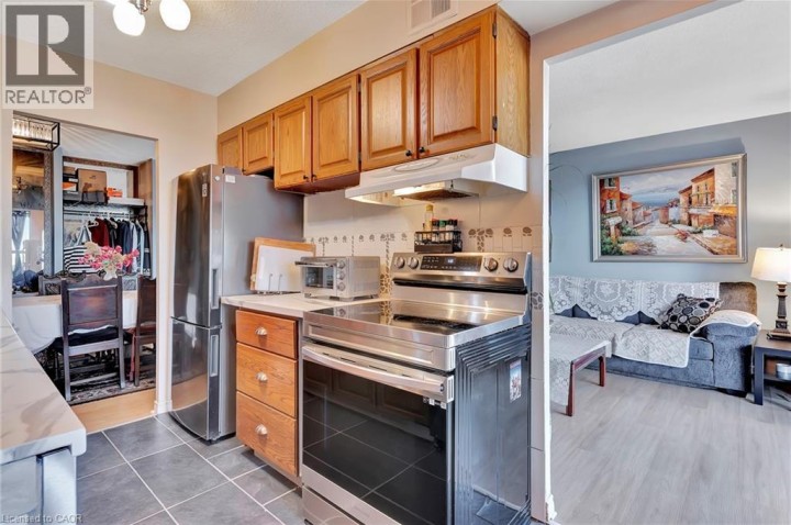 Photo 14 at 503 - 81 Church Street, Downtown / Rockway / S. Ward, Kitchener