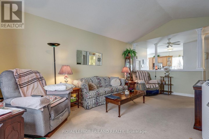 Photo 13 at 549 Wellington Street, St. Thomas