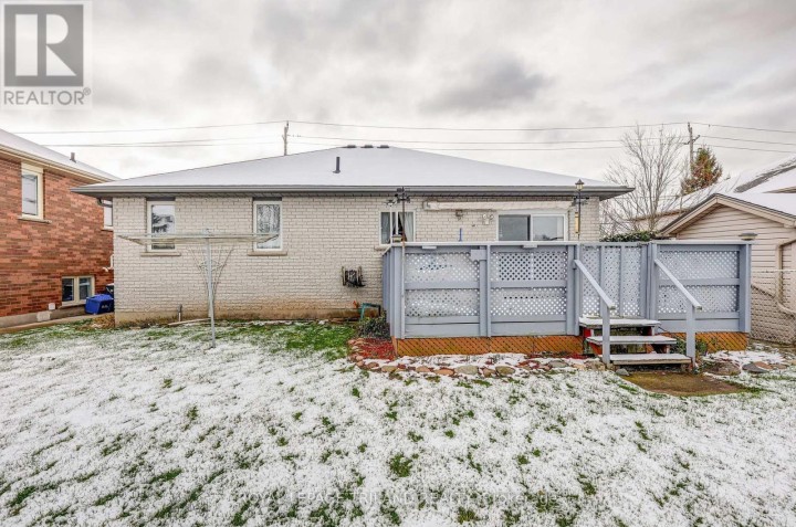 Photo 8 at 549 Wellington Street, St. Thomas