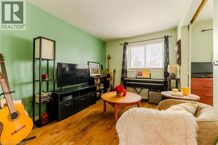 Photo 17 at 12 White Owl Crescent, Brantwood Park, Brantford