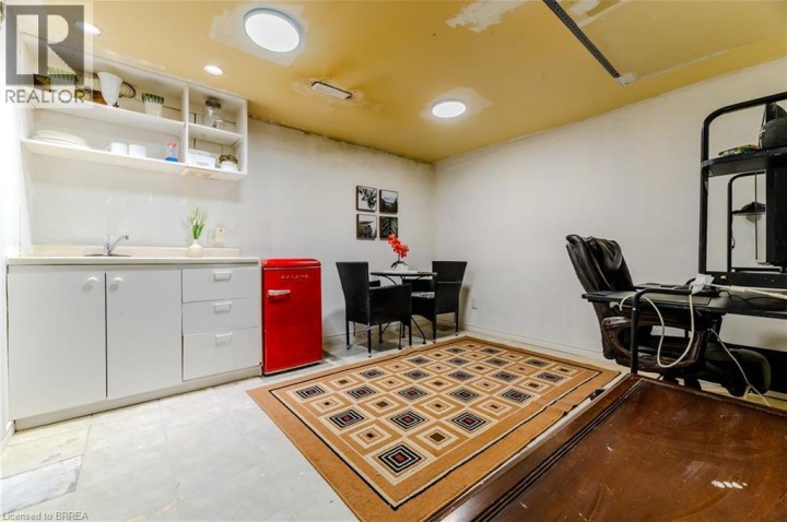 Photo 19 at 12 White Owl Crescent, Brantwood Park, Brantford