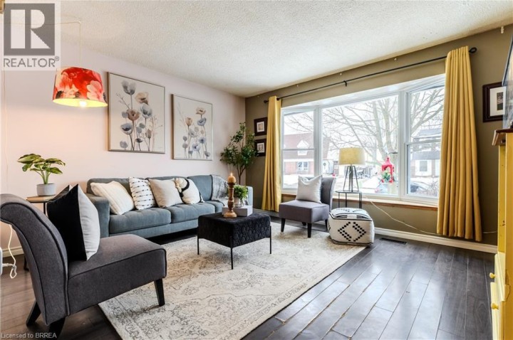 Photo 8 at 12 White Owl Crescent, Brantwood Park, Brantford