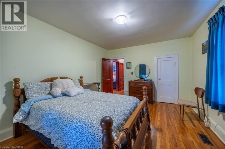 Photo 22 at 672 James Street, Delhi