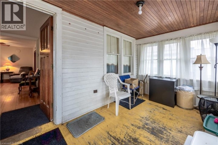 Photo 9 at 672 James Street, Delhi