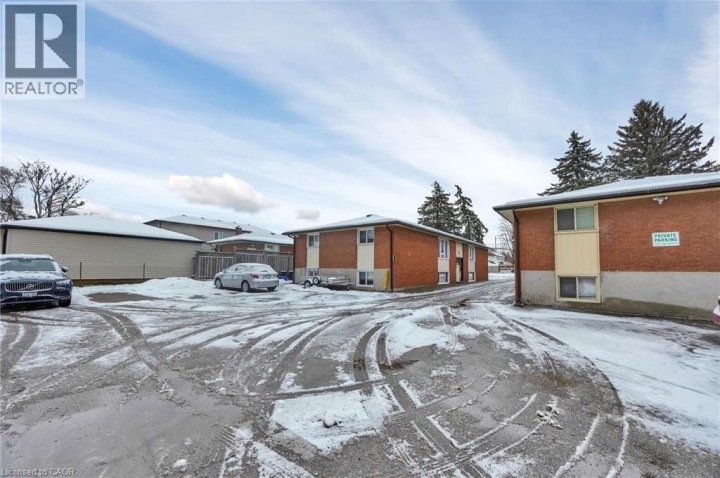 Photo 3 at 66 Barbara Crescent, Forest Hill, Kitchener