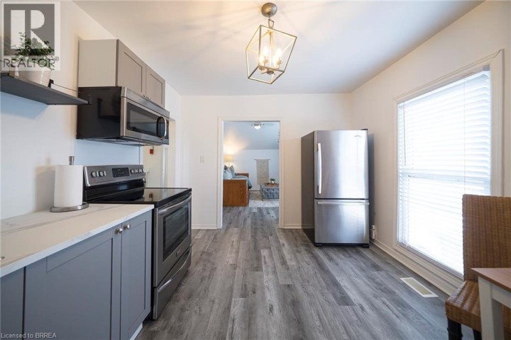 Photo 14 at 171 Drummond Street, Victoria / Arthur, Brantford