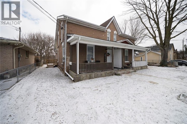 Photo 2 at 171 Drummond Street, Victoria / Arthur, Brantford