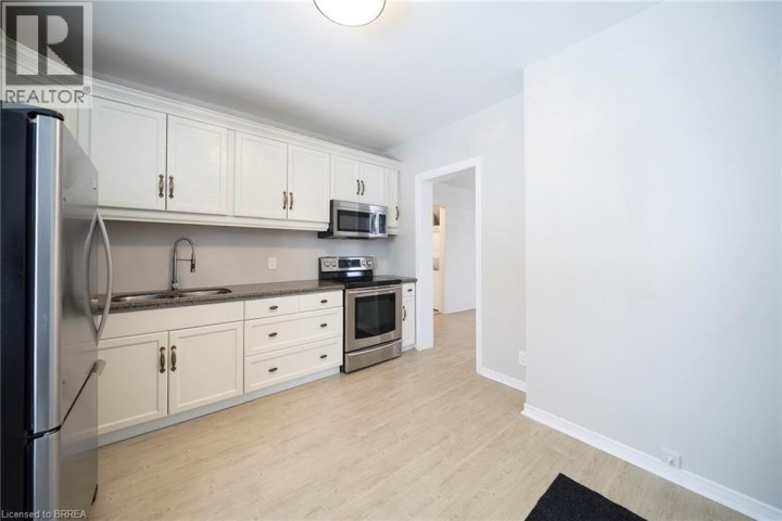 Photo 21 at 171 Drummond Street, Victoria / Arthur, Brantford