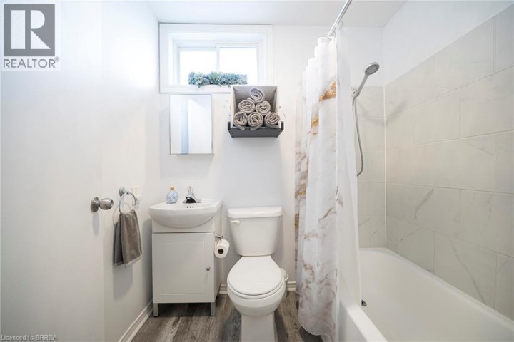 Photo 17 at 171 Drummond Street, Victoria / Arthur, Brantford
