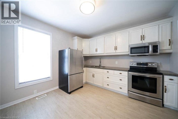 Photo 20 at 171 Drummond Street, Victoria / Arthur, Brantford