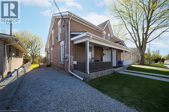 Photo 18 at 171 Drummond Street, Victoria / Arthur, Brantford