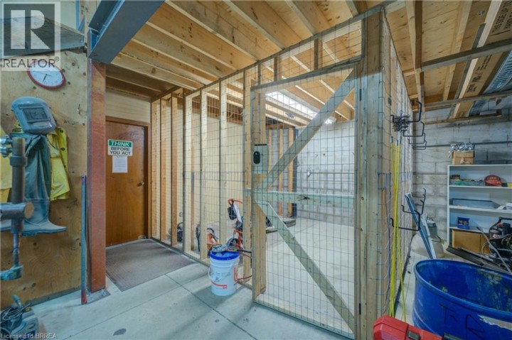 Photo 16 at 114 Easton Road, Lynden Park Mall, Brantford