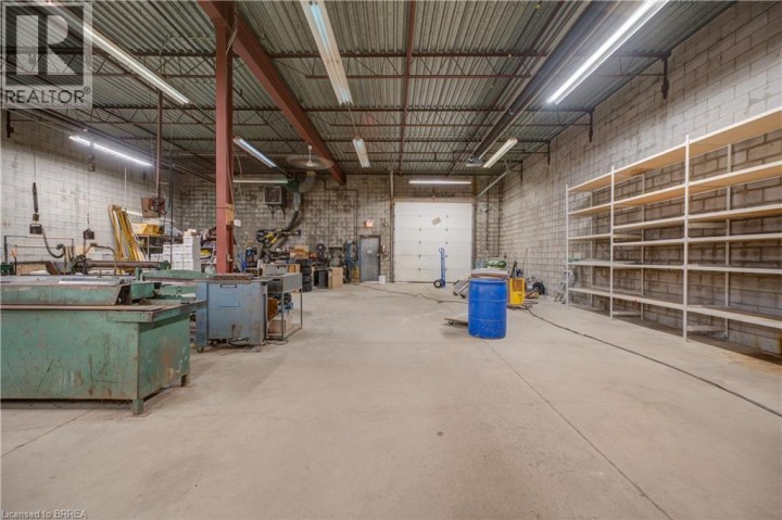 Photo 9 at 114 Easton Road, Lynden Park Mall, Brantford