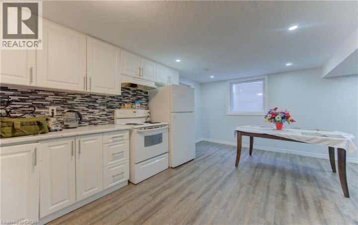 Photo 24 at 110 Hazelglen Drive, Victoria Hills, Kitchener