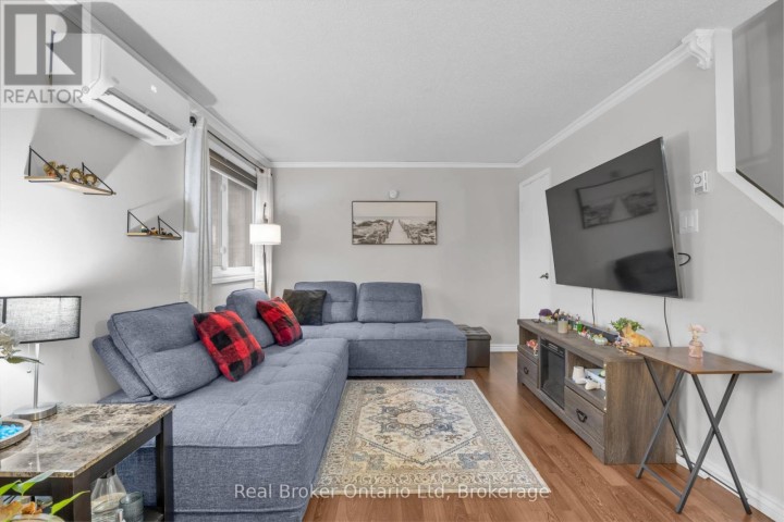 Photo 7 at 57 - 35 Breckenridge Drive, Kitchener