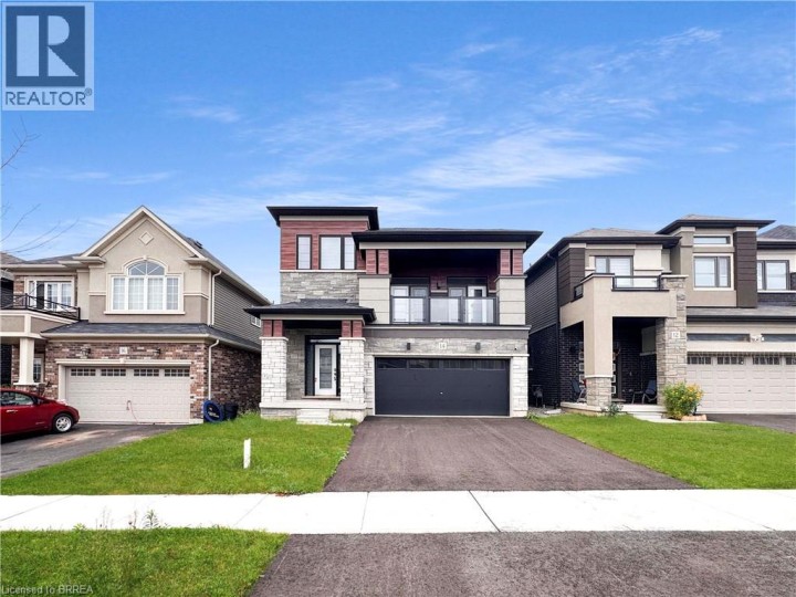 Photo 1 at 14 Brewis Street, Innerkip (Victoria Park), Woodstock