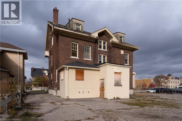 Photo 22 at 41 Wellington Street, Downtown Core, Brantford