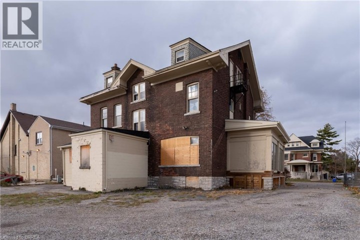 Photo 20 at 41 Wellington Street, Downtown Core, Brantford