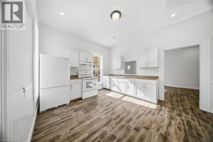 Photo 17 at 129 West Street, Empire South, Brantford