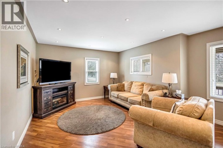 Photo 16 at 49 Locks Road, Echo Place, Brantford