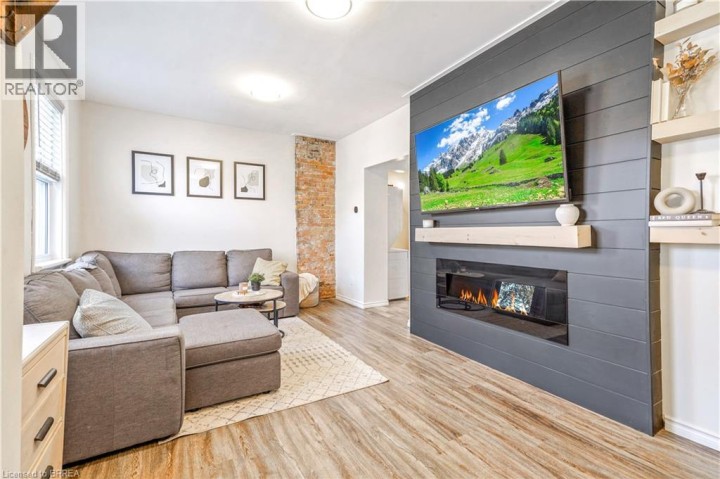 Photo 7 at 79 Palace Street, North Ward, Brantford