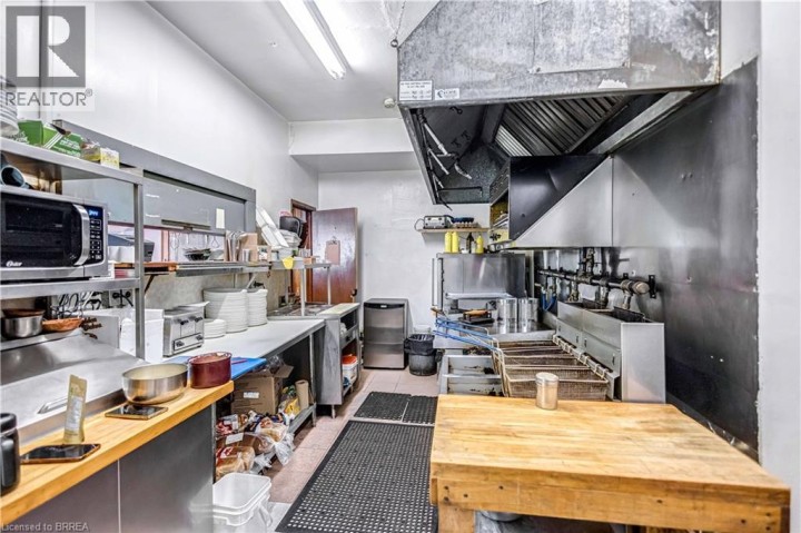 Photo 19 at 669 E Colborne Street, Brantford