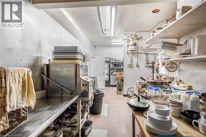 Photo 20 at 669 E Colborne Street, Brantford