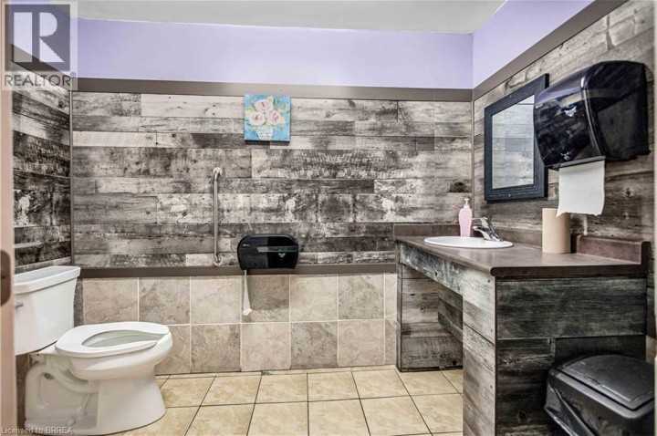 Photo 26 at 669 E Colborne Street, Brantford