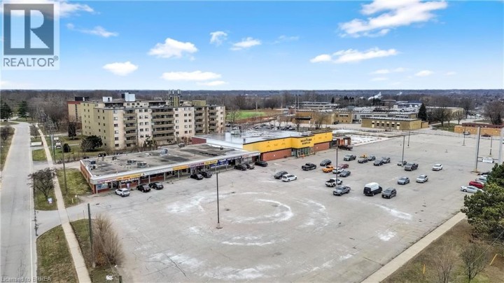 Photo 32 at 669 E Colborne Street, Brantford