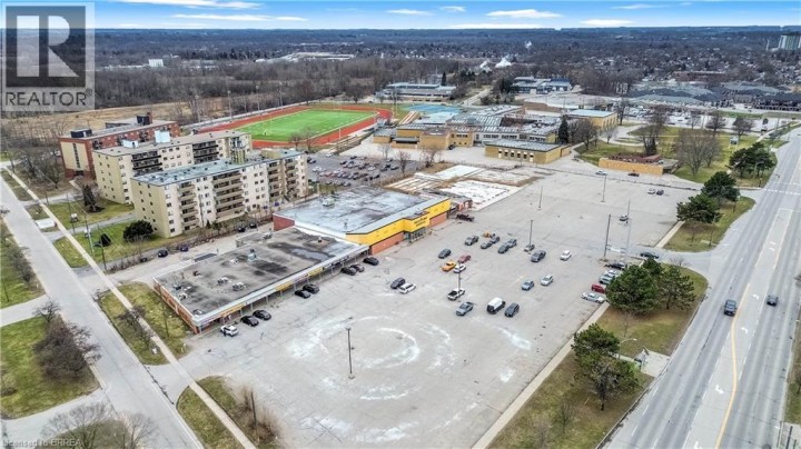 Photo 33 at 669 E Colborne Street, Brantford