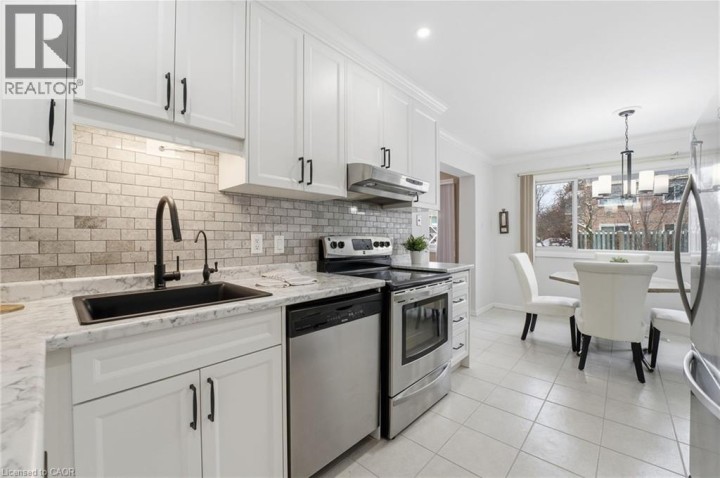 Photo 12 at 74 - 30 Green Valley Drive, Pioneer Park / Doon / Wyldwoods, Kitchener