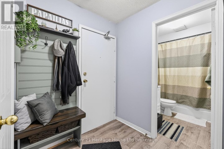 Photo 7 at 35 - 64 Hiawatha Road, Woodstock - North, Woodstock