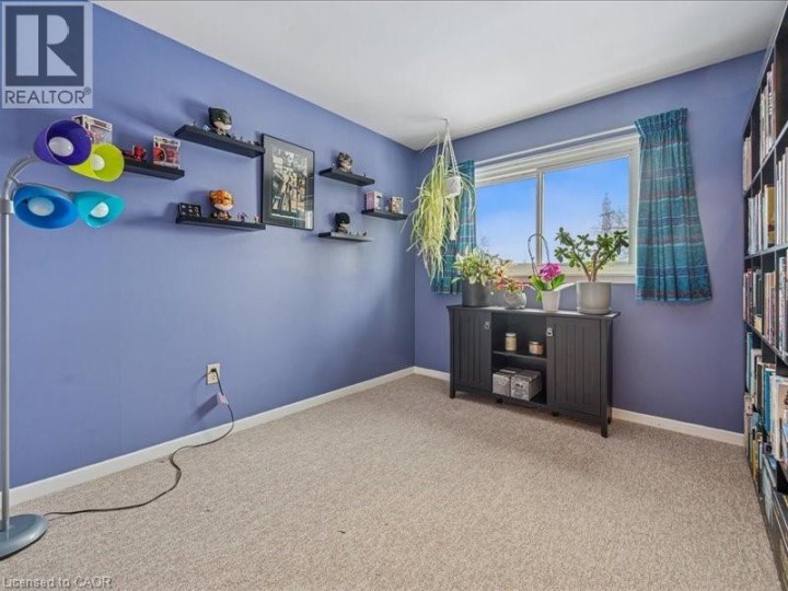 Photo 13 at 31 - 51 Paulander Drive, Victoria Hills, Kitchener