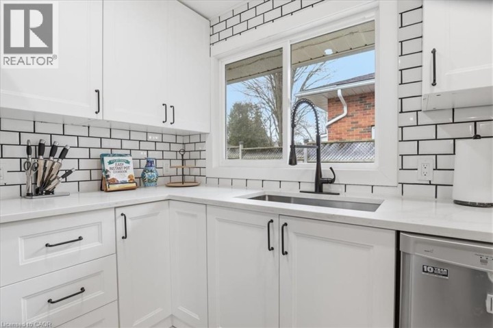 Photo 16 at 12 Dean Crescent, Ingersoll - South, Ingersoll