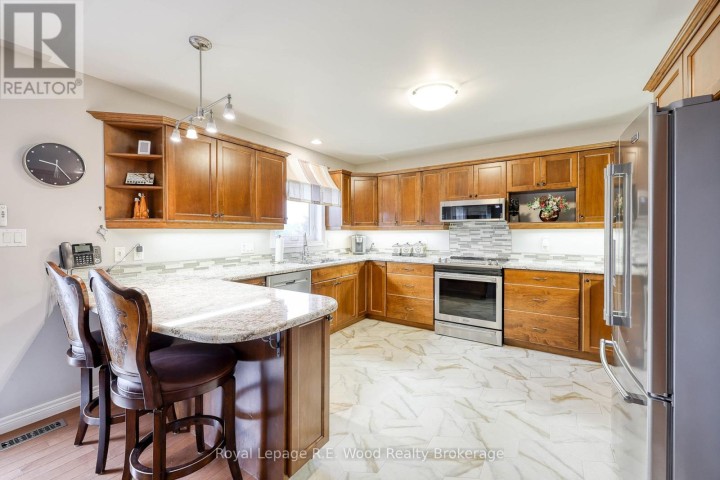 Photo 16 at 36 Morning Glory Drive, Tillsonburg