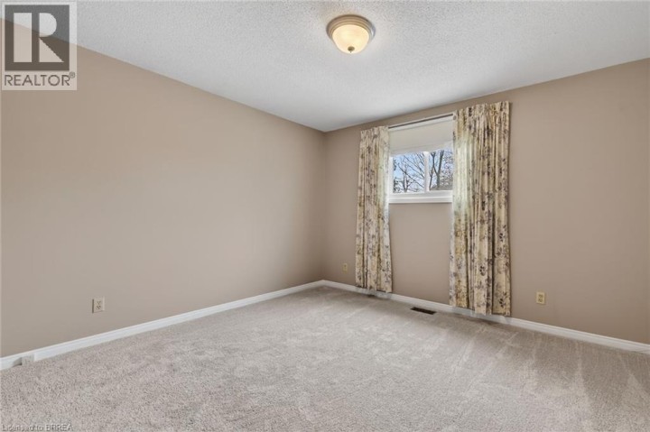 Photo 22 at 104 Viscount Road, Brantwood Park, Brantford