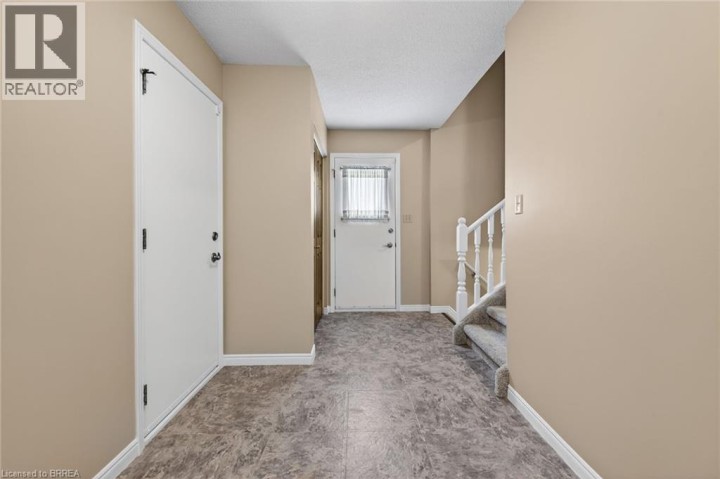 Photo 31 at 104 Viscount Road, Brantwood Park, Brantford