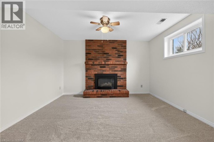 Photo 35 at 104 Viscount Road, Brantwood Park, Brantford