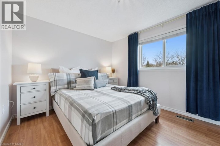 Photo 20 at 32 - 160 Rittenhouse Road, Laurentian Hills / Country Hills W, Kitchener