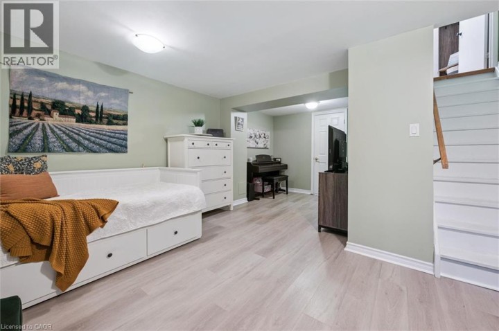 Photo 25 at 32 - 160 Rittenhouse Road, Laurentian Hills / Country Hills W, Kitchener