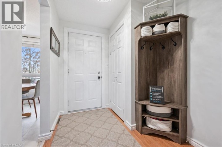 Photo 6 at 32 - 160 Rittenhouse Road, Laurentian Hills / Country Hills W, Kitchener