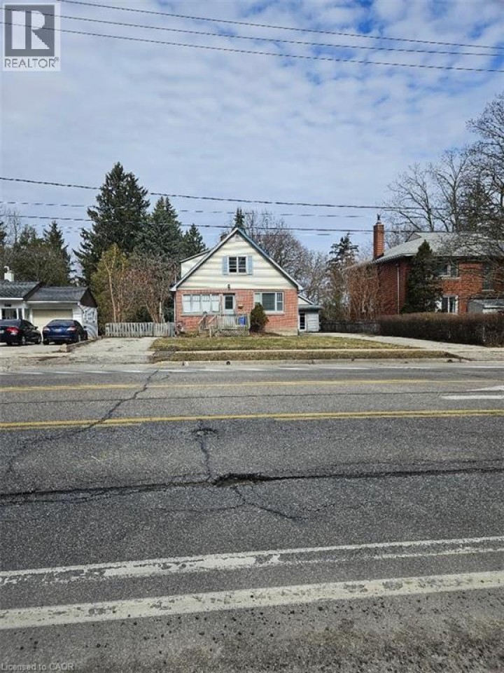 Photo 1 at 1154 Queens Boulevard, Forest Hill, Kitchener