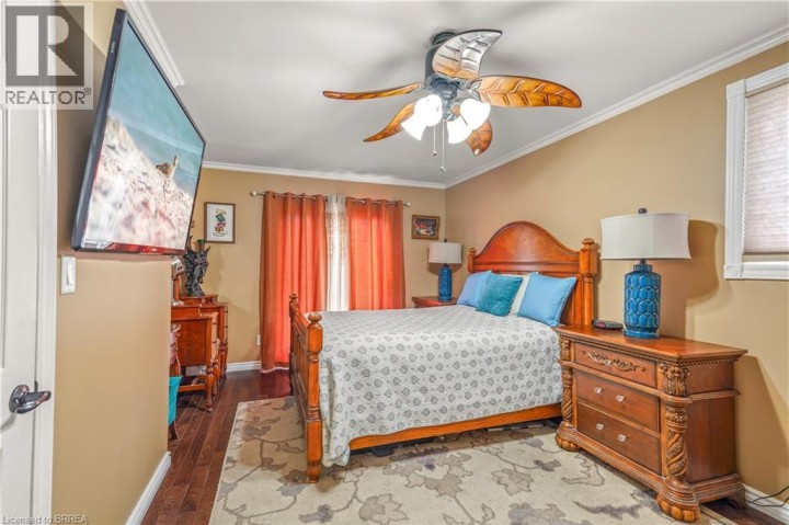 Photo 16 at 14 Thistledown Drive, Mayfair, Brantford