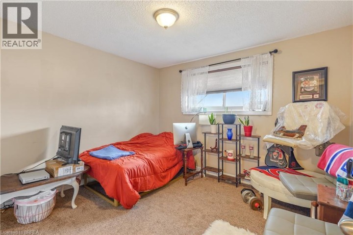 Photo 19 at 14 Thistledown Drive, Mayfair, Brantford