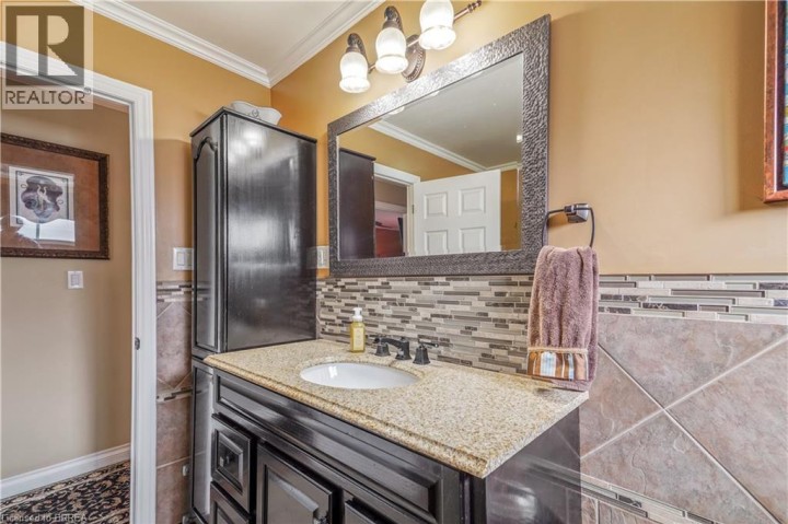 Photo 21 at 14 Thistledown Drive, Mayfair, Brantford